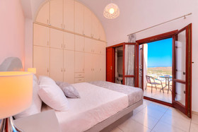 Akrotiri Apartments