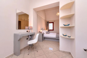 Akrotiri Apartments