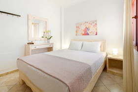 Akrotiri Apartments