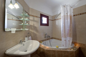 Akrotiri Apartments