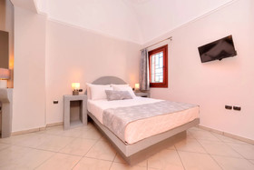 Akrotiri Apartments