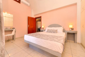 Akrotiri Apartments