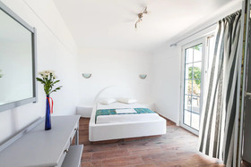 Villa Iliovasilema Santorini