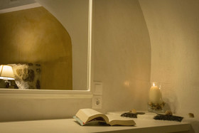 Linos Suites