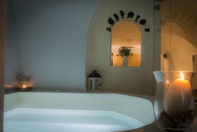 Linos Suites