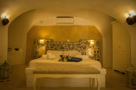 Linos Suites