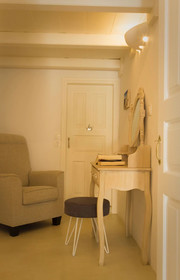 Linos Suites