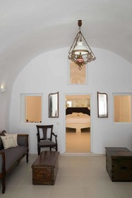 Dimitrios Cave House