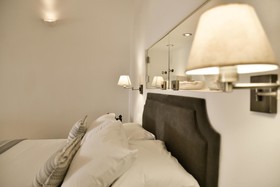 Dimitrios Cave House