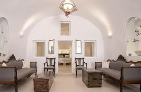 Dimitrios Cave House