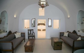 Dimitrios Cave House