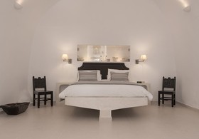 Dimitrios Cave House