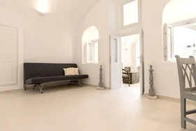 Dimitrios Cave House