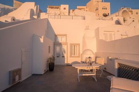 Dimitrios Cave House