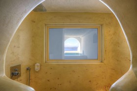 Abyssanto Suites & Spa