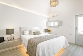 Amoramelia Suites