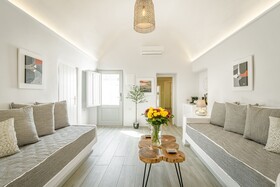 Amoramelia Suites