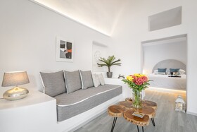Amoramelia Suites