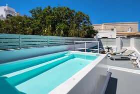 Amoramelia Suites