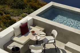 Atoles Retreat