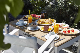 Amara Suites Santorini