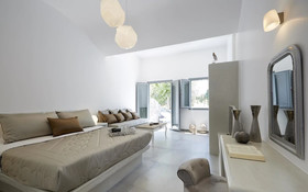Amara Suites Santorini