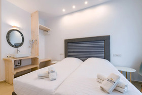 Anamar Santorini