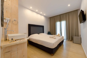 Anamar Santorini