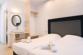 Anamar Santorini