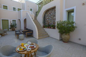 Anassa Hotel