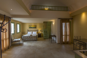 Anassa Hotel