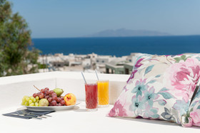 Mar 'n' Mar Crown Hotel and Suites