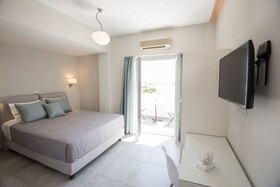 Fomithea Hotel