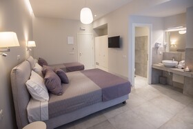 Fomithea Hotel