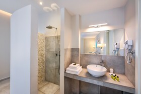 Fomithea Hotel