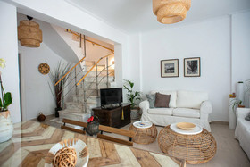 Harmonia House