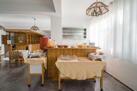 Kamari Blu Boutique Hotel