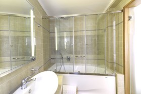 La Mer Deluxe Hotel & Spa
