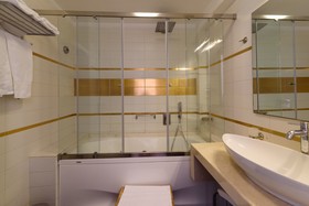 La Mer Deluxe Hotel & Spa