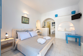 Sigalas Hotel & Apartments