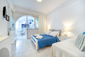 Sigalas Hotel & Apartments