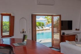Aquaria Villa