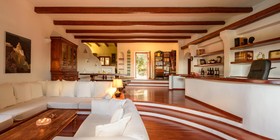 Aquaria Villa