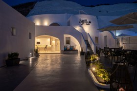 Santoterra Antigua Suites