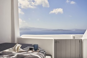 Alisaris Caves Suites