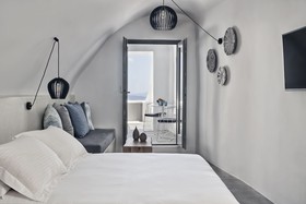 Alisaris Caves Suites