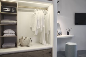Alisaris Caves Suites
