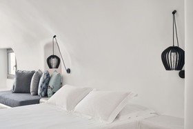 Alisaris Caves Suites