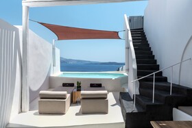 Andronis Luxury Suites