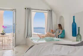 Andronis Luxury Suites